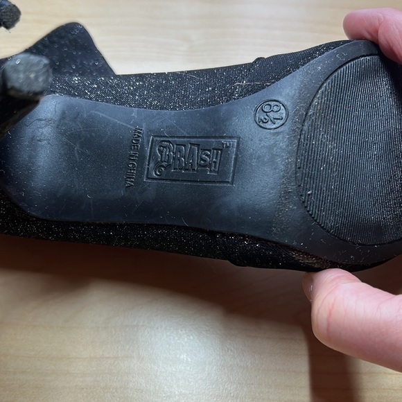 BRASH Spicy Etain Pointed Ankle Booties Silver/Black Size 8.5 - Picture 3 of 7